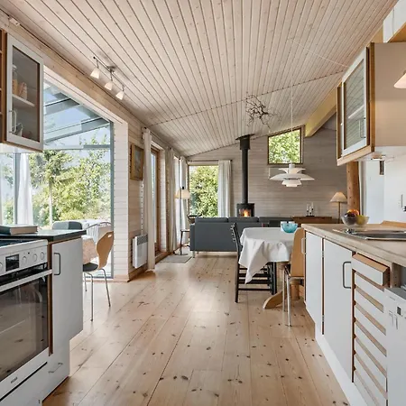 Lovely In With Wifi Holiday home Farevejle